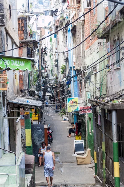 Favela Rocinha sokakta — Stok fotoğraf