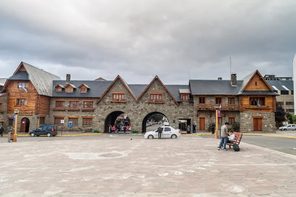 Centro cívico en una plaza principal de Bariloche — Foto de Stock