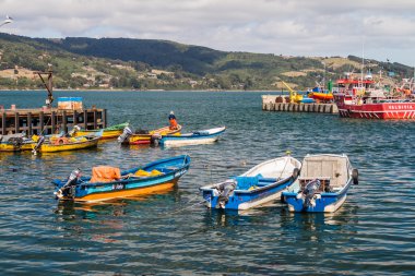 Port Ancud, Şili'nin tekneler