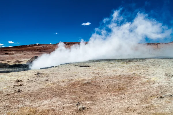 One of geysers in geyser basin Sol de Manana — Stock Photo, Image