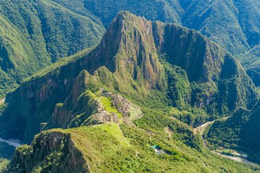 Machu Picchu Harabeleri havadan görünümü