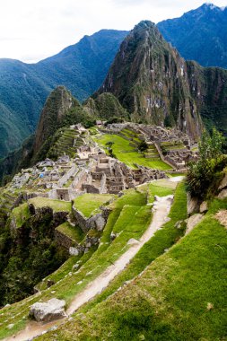 Machu Picchu Harabeleri havadan görünümü