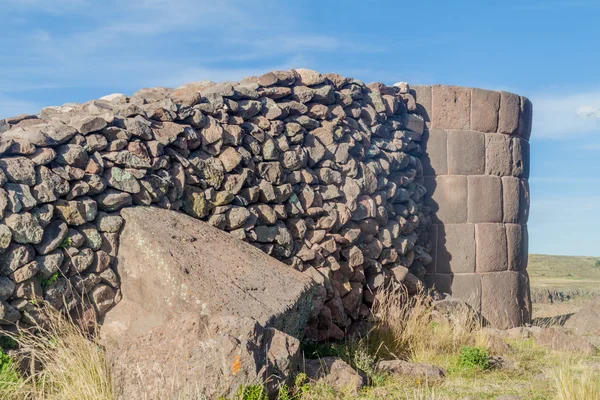 Ruins of funerary towers Sillustani — Stock Photo, Image