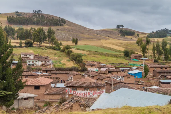 Pequeño pueblo cerca de Cuzco —  Fotos de Stock