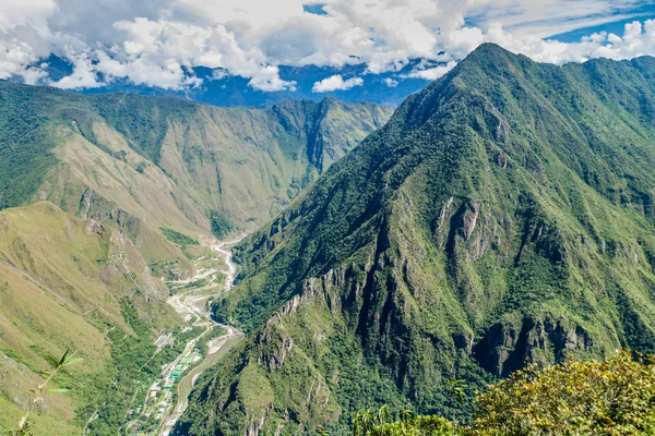 Centrale idroelettrica nella valle del fiume Urubamba — Foto Stock