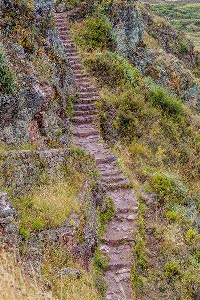 ペルーで狭い階段 — ストック写真