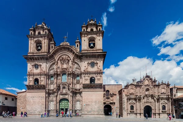 Iglesia de La Compania de Jesus en Plaza de Armas en Cuzco —  Fotos de Stock