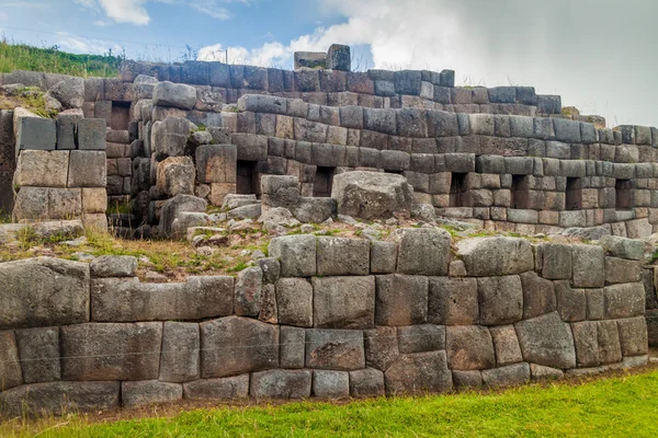 Incas ruinerna av Sacsaywaman nära Cuzco — Stockfoto