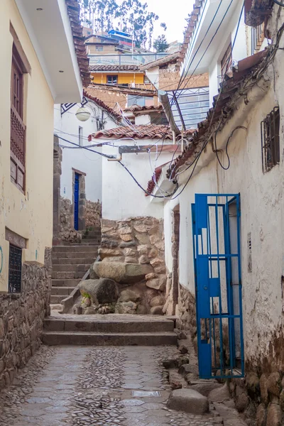 Kleine gasse in san blas viertel in cuzco — Stockfoto