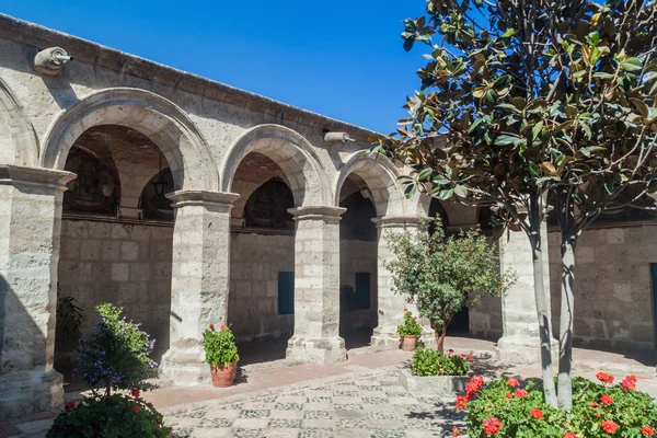 圣卡塔利娜修道院在阿雷基帕 — 图库照片