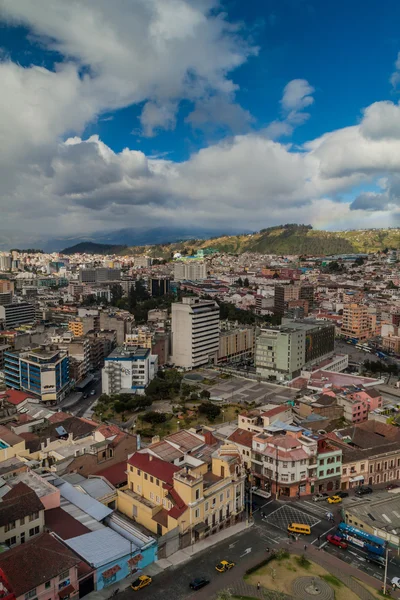 Letecký pohled na Quito — Stock fotografie