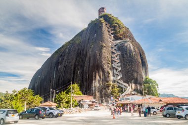 Piedra el Penol kadar yükselen dik adımları