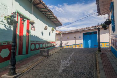 Guatape köy evi dekore edilmiş