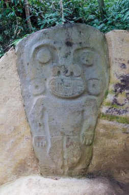 San Agustin arkeolojik Park antik heykel