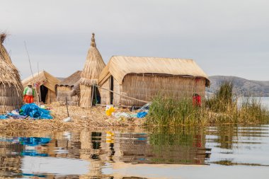 Uros yüzen Adaları