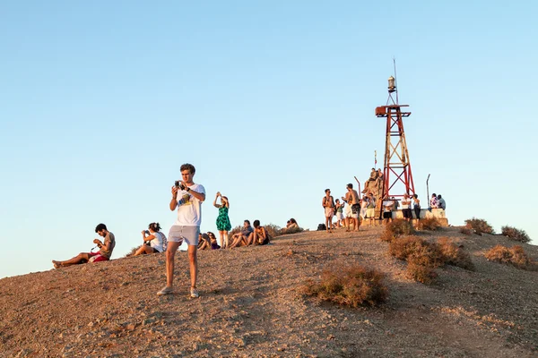 People watch the sunset — Stock Photo, Image