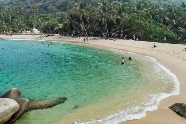 Costa del Mar Caribe en el Parque Nacional Tayrona — Foto de Stock