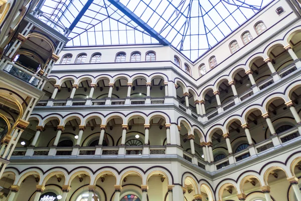 Shopping mall in the center of Medellin — Stock Photo, Image