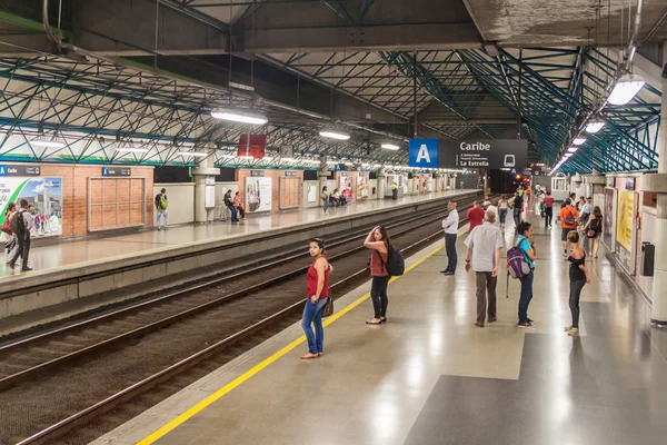 Estación Caribe del metro de Medellín —  Fotos de Stock