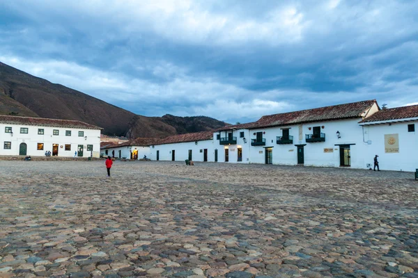 Plaza Mayor en la ciudad colonial Villa de Leyva — Foto de Stock