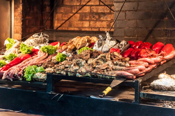 Barbecue Restaurant Mercado Del Puerto Montevideo Uruguay — Stockfoto