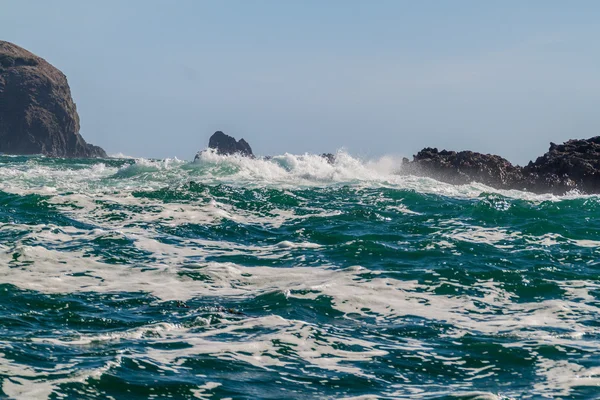 Velké Vlny Stříkající Ostrůvky Chráněné Oblasti Monumento Nacional Islotes Punihuil — Stock fotografie