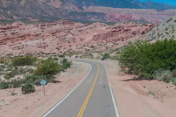 Közúti Quebrada Cafayate Völgyben Amely Tele Van Színes Sziklaalakzatok Észak — Stock Fotó