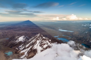 Huayna Potosi dağ (6088 m) en baştan Bolivya'da görüntülemek
