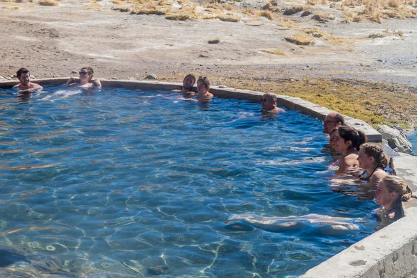 Termas Polques Bolivia Abril 2015 Gente Disfruta Del Baño Una —  Fotos de Stock