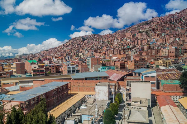 Paz ボリビアの住宅 下の墓地 — ストック写真