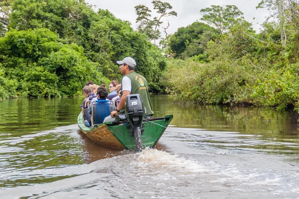 Yacuma Bolivia Maggio 2015 Turisti Gita Barca Lungo Fiume Yacuma — Foto Stock