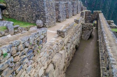 Korunmuş duvarları kalıntıları Machu Picchu, Peru