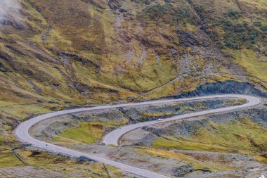 Dağ yolu Olllantaytambo Quillabamba Abra Malaga geçiş bölümünde, Peru