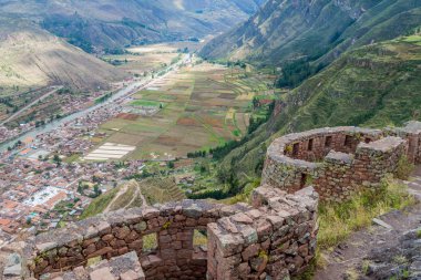 Eski İnka'nın kalıntıları Pisac Köyü, kutsal vadi İnkalar, Peru