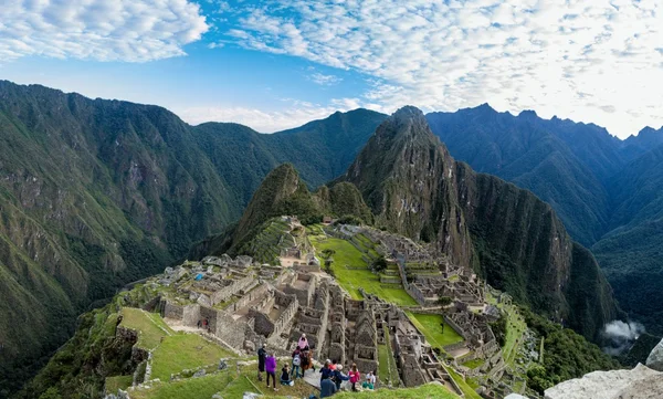 Machu Picchu Peru Május 2015 Turisták Csodálja Meg Kilátást Machu — Stock Fotó