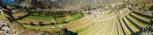 印加农业梯田和村庄坦波的全景 秘鲁印加的神圣山谷 — 图库照片