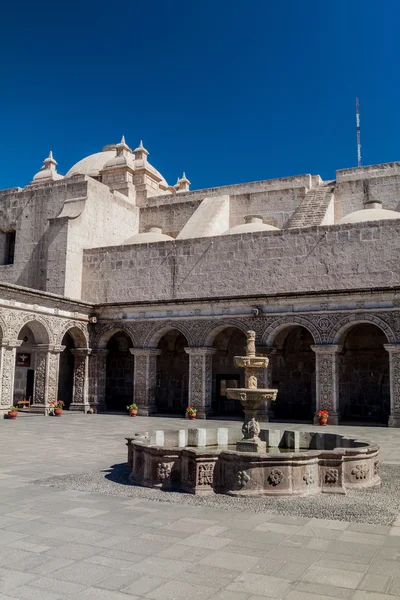 Compania Arequipa Peru Templom Udvarán — Stock Fotó