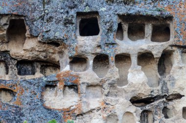 Öncesi Inca nekropol mezar niş ile Ventanillas de Otuzco kuzey Peru denilen