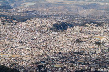 Bir Quito, Ekvator başkenti havadan görünümü