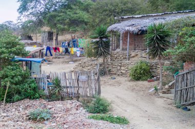 Puerto Lopez, Ekvator yakınlarında küçük bir köy evi