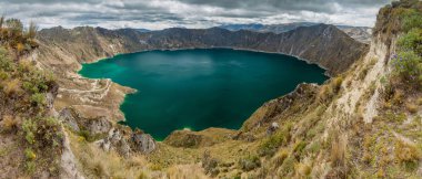 Laguna Quilotoa - volcanic crater lake in Ecuador clipart