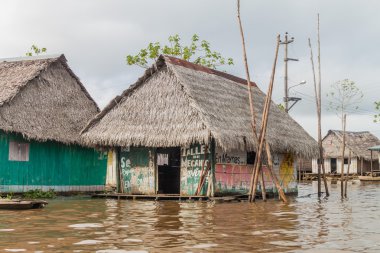 Iquitos, Peru - 18 Temmuz 2015: Belen neigbohood Iquitos, Peru yüzen oldu görünümünü.