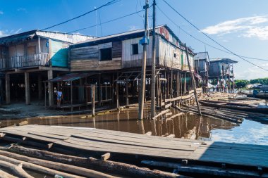 Iquitos, Peru - 19 Temmuz 2015: Çevresi Bellavista Nanay bağlantı noktası Iquitos, Peru