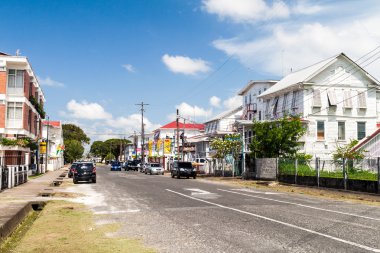 Georgetown, Guyana - 10 Ağustos 2015: Georgetown, Guyana'nın başkenti bir sokakta görünümünü.