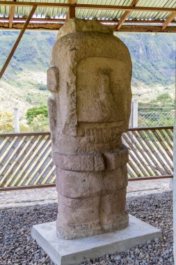 Tierradentro, Kolombiya El Tablon sitesinde antik heykel.