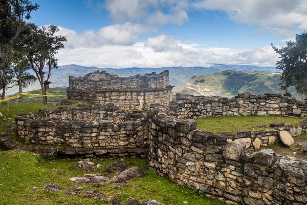 Ruinerna Runda Hus Kuelap Förstörda Citadel Staden Chachapoyas Molnskog Kultur — Stockfoto