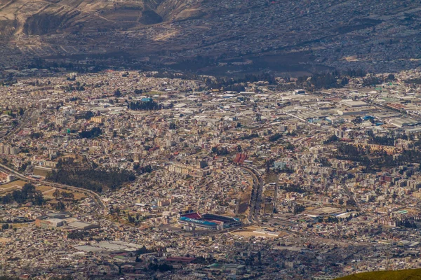 Quito Hoofdstad Van Ecuador Gezien Vanaf Uitkijk Cruz Loma — Stockfoto