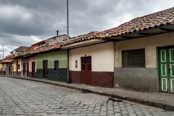 Straße Mit Alten Kolonialen Gebäuden Zentrum Von Cuenca Ecuador — Stockfoto