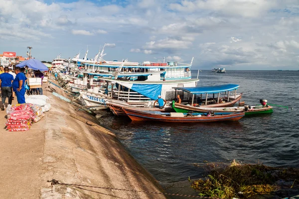 Santarem Brazílie Července 2015 Říční Lodě Kotvící Přístavu Santarem — Stock fotografie