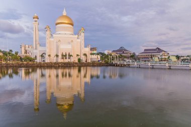 Brunei 'nin başkenti Bandar Seri Begawan' daki Omar Ali Seydien Camii